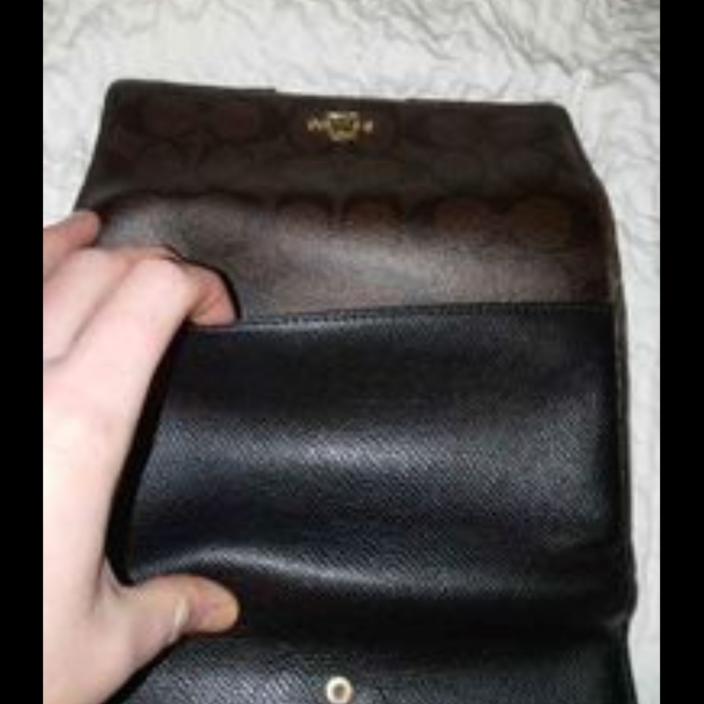 Coach Wallet In Signature Canvas - Picture 3 of 4